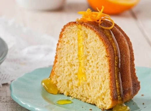BOLO DE LARANJA COM CASCAS DA FRUTA