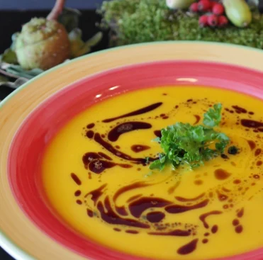 Sopa de Abóbora com Gengibre Caramelizado