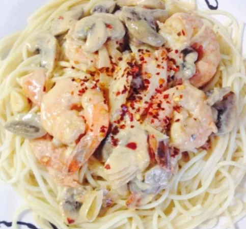 Espaguete ao Molho de Camarão: Uma Experiência Gastronômica para os Sentidos