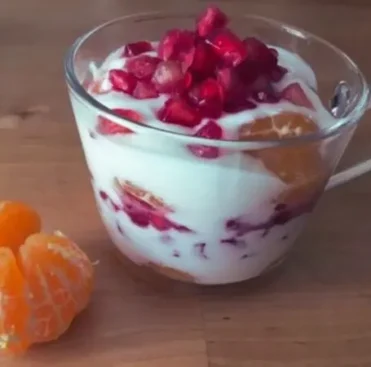 Delicioso Iogurte Grego com Romã