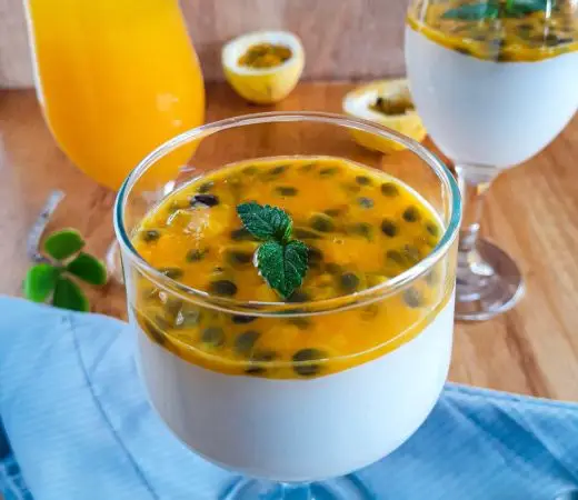 Flan de Maracujá com Iogurte