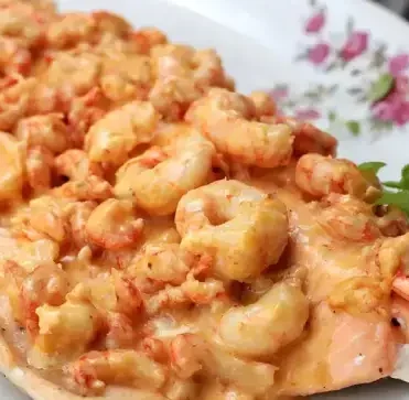 SALMÃO COM MOLHO de camarão