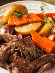 Carne de Panela com Batata e Cenoura