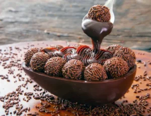 ovo de páscoa de colher brigadeiro